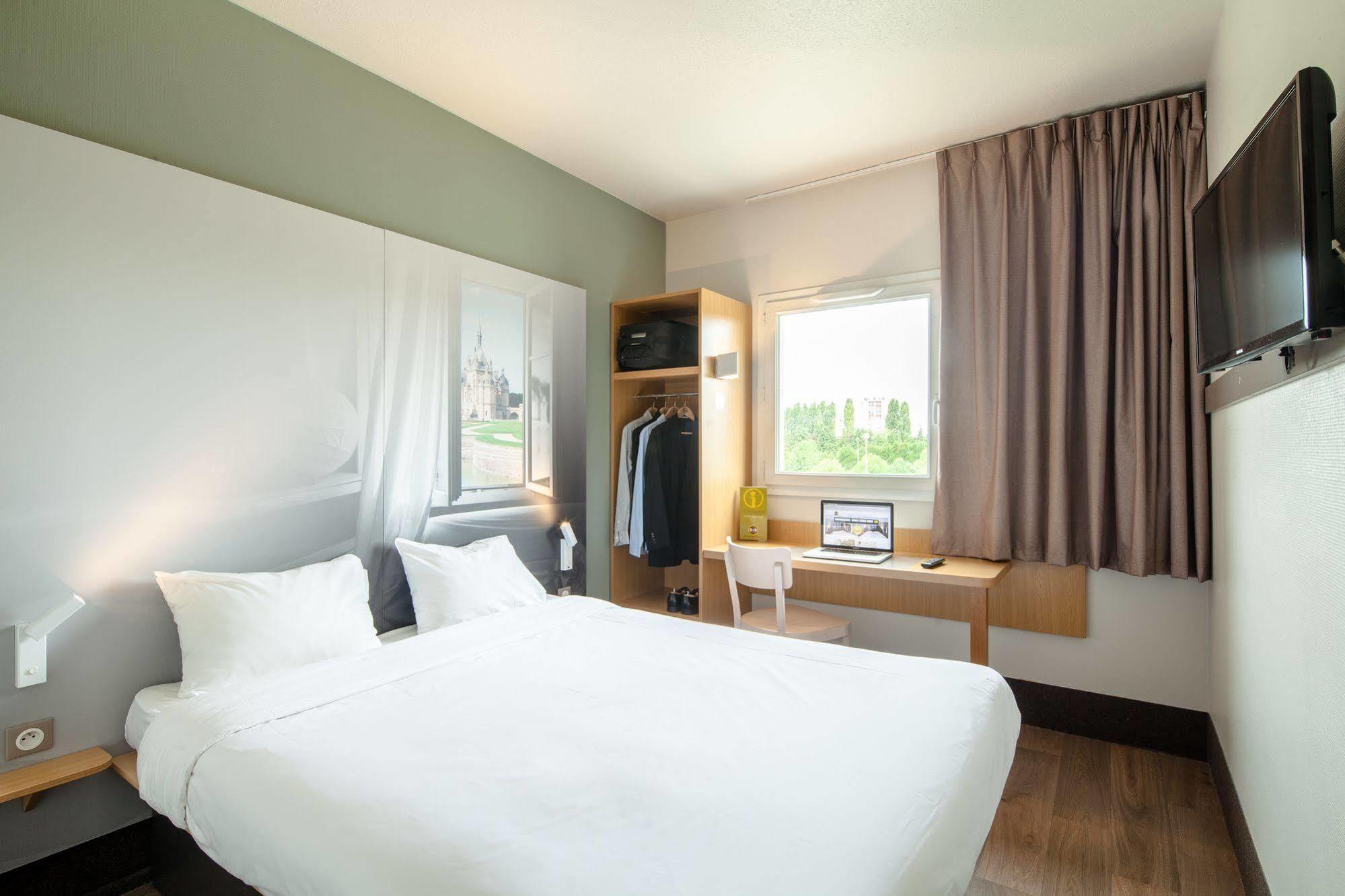 B&B Hotel ノワジー＝ル＝グラン エクステリア 写真